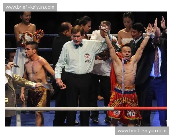 矿井下的铁拳与拉丁狂飙：熊朝忠vs马丁内斯，那一夜的血色浪漫与格斗尊严